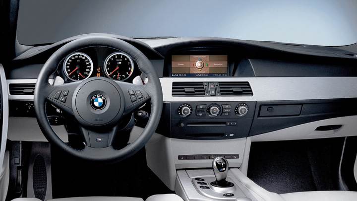 Dashboard Of 2005 BMW M5